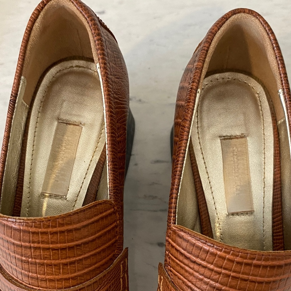 Elegant Tan Crocodile Pattern Platform Shoes - image 5